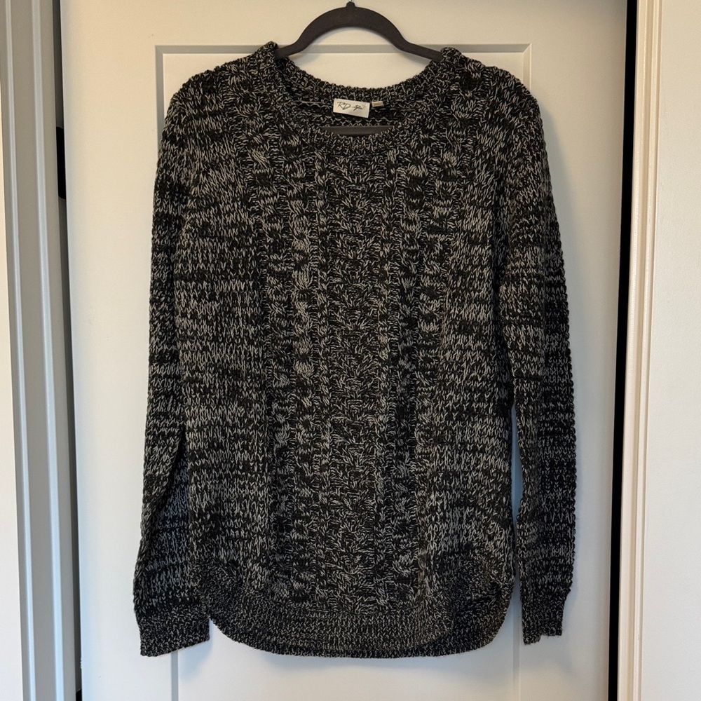 Women's Black and White Sweater